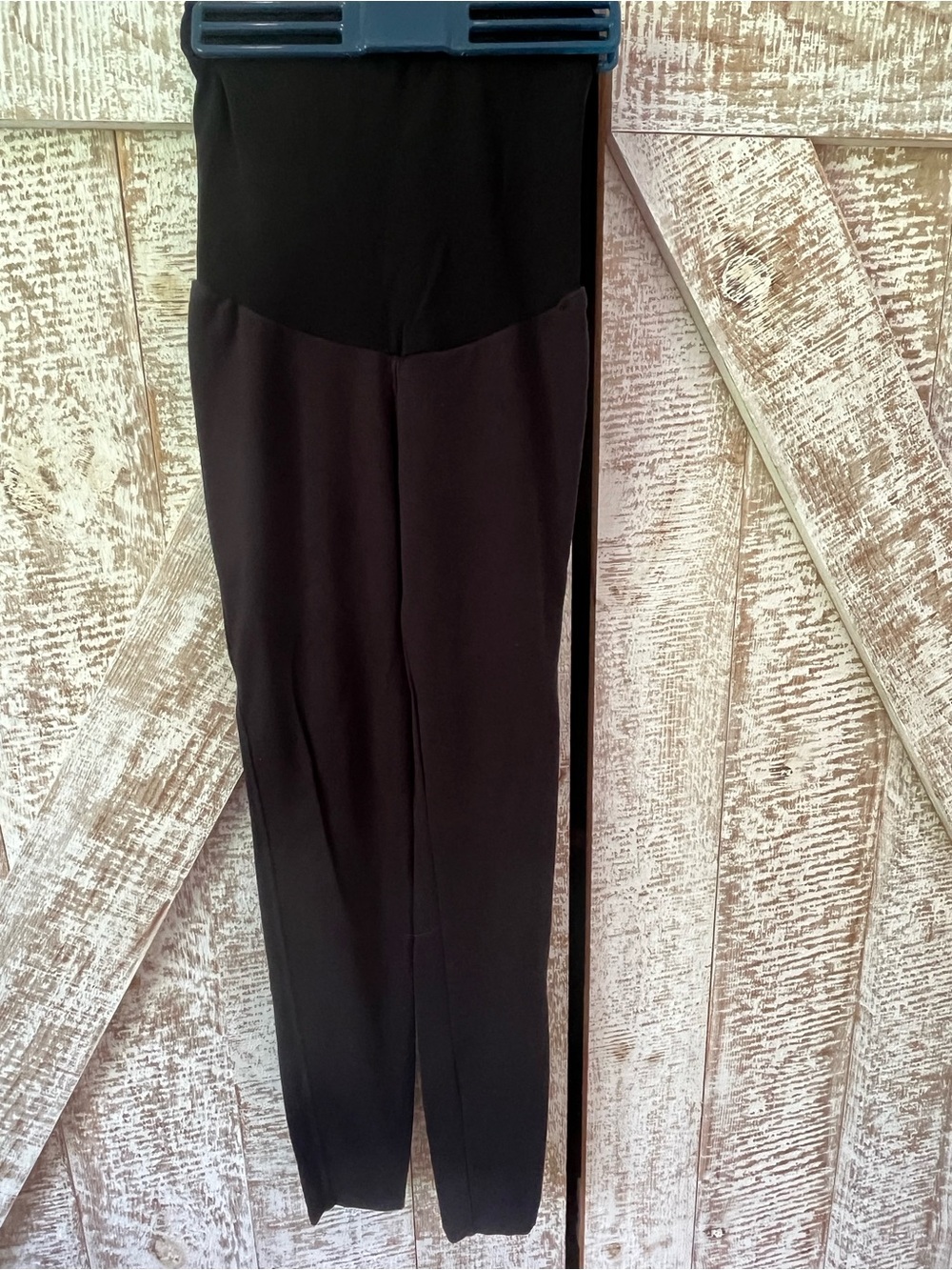 Splendid Black Maternity Leggings size Medium
